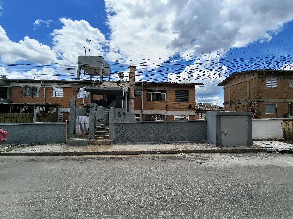 Apartamento em CARAPICUIBA/SP
