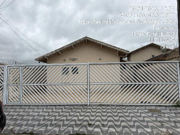 Casa em PRAIA GRANDE/SP