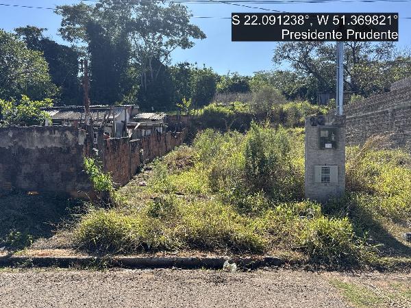 Terreno em PRESIDENTE PRUDENTE/SP
