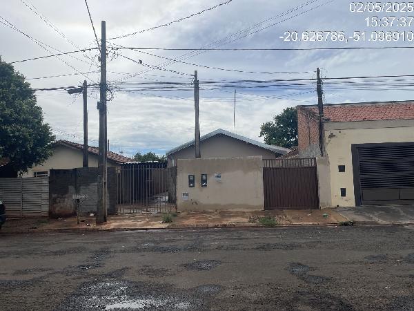 Casa em PEREIRA BARRETO/SP