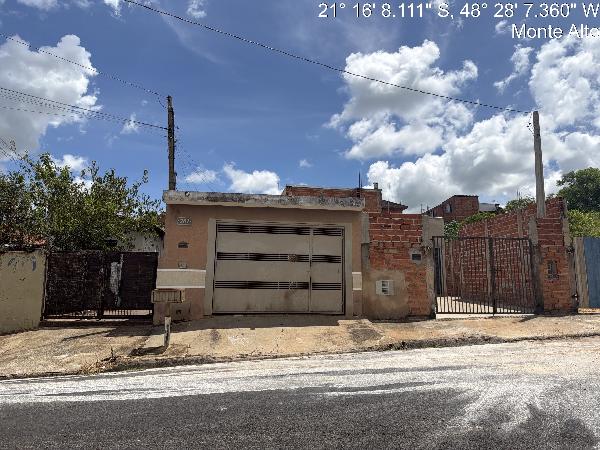 Casa em MONTE ALTO/SP