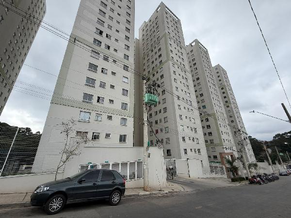 Apartamento em CARAPICUIBA/SP