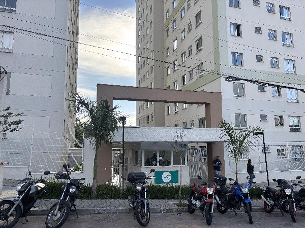 Apartamento em CARAPICUIBA/SP